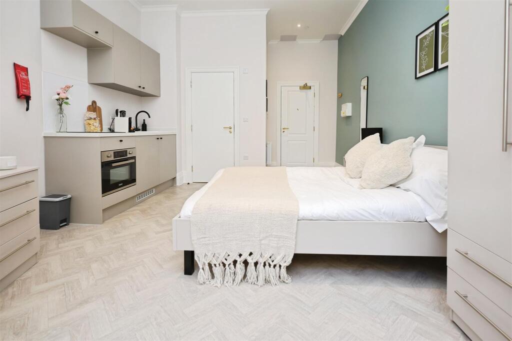 Brights House, Bournemouth