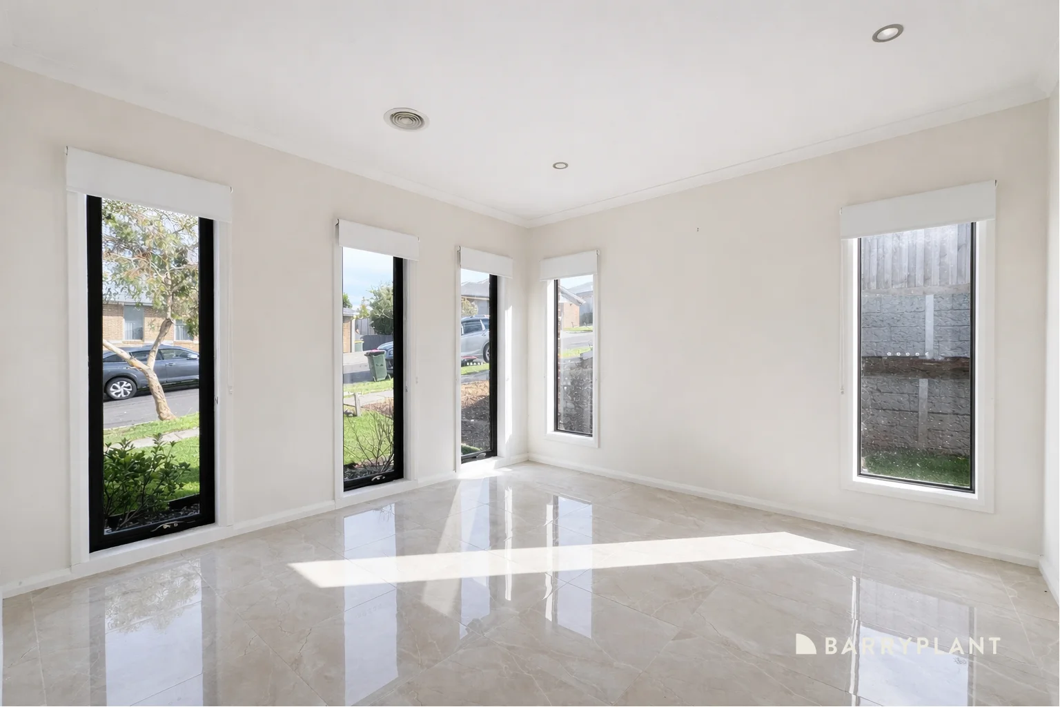 Additional image 4 of 11 Redleaf Avenue, Warragul VIC 3820
