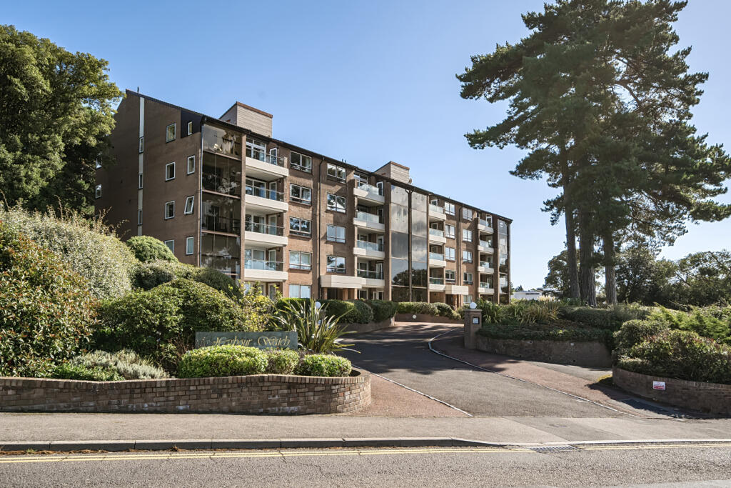 Sandbanks Road, Poole, Dorset, BH14