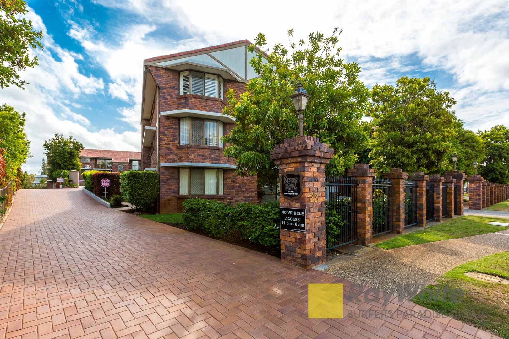 Additional image 19 of 2/22 Commodore Drive, Paradise Waters QLD 4217