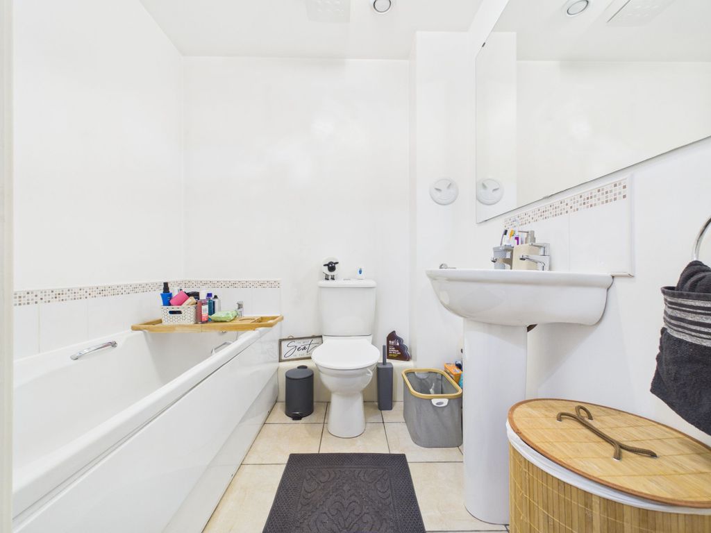 Additional image 11 of 3 bed flat for saleWest Wellhall Wynd, Hamilton ML3