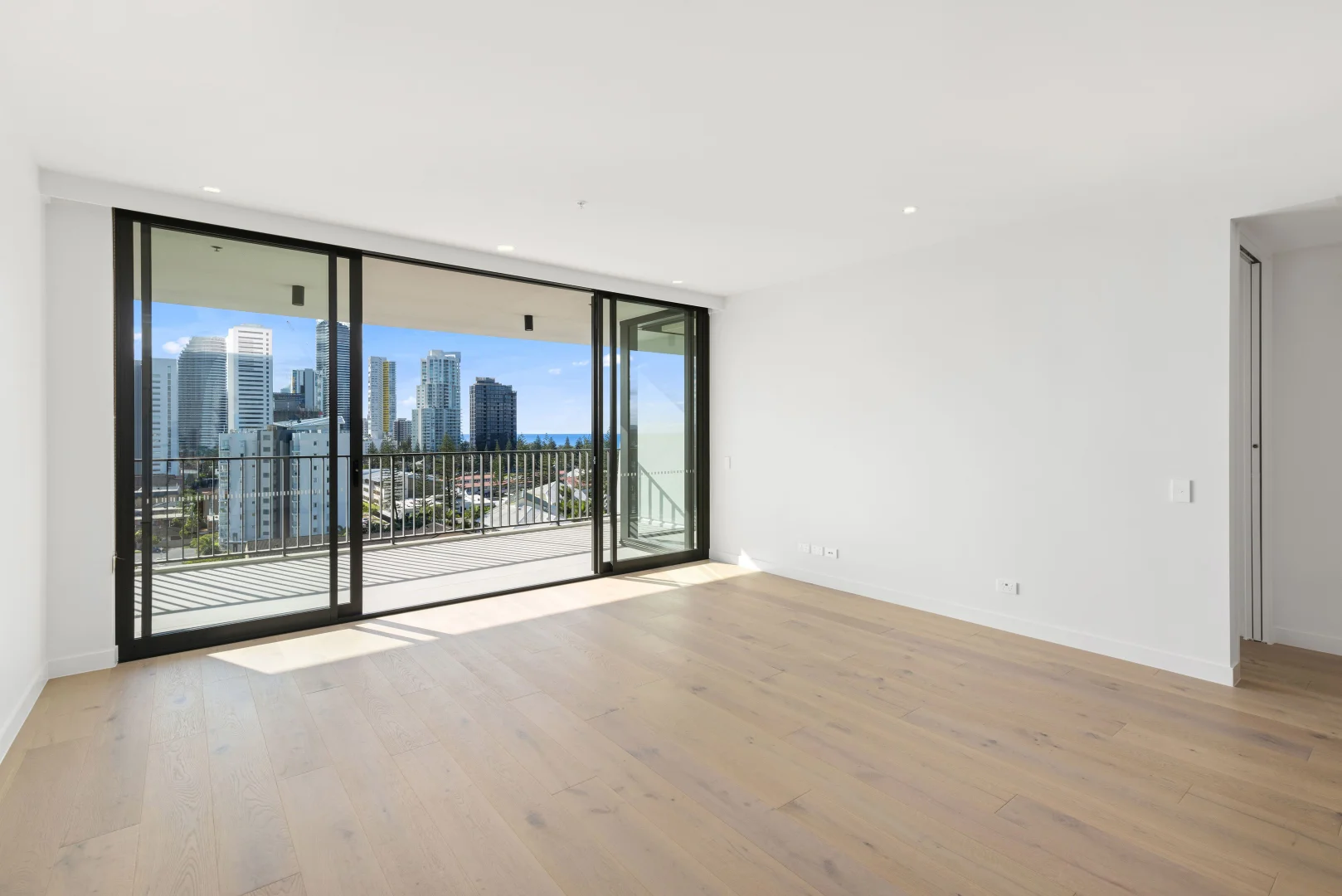 Additional image 4 of 1002/43 Peerless Avenue, Mermaid Beach QLD 4218