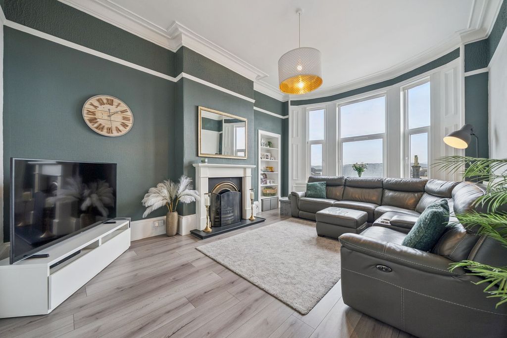 Additional image 4 of 2 bed flat for sale2/1, 12 William Street, Helensburgh G84