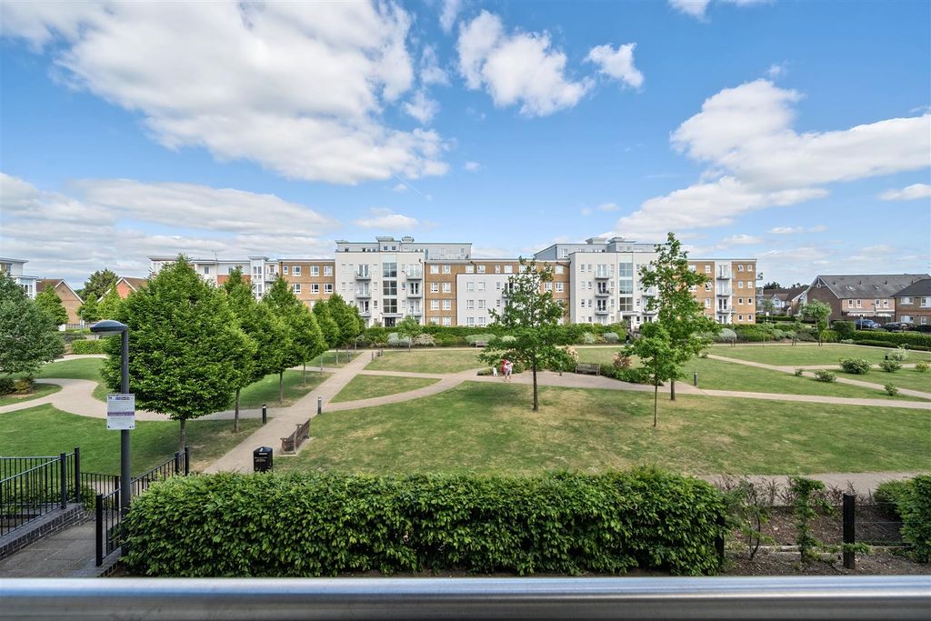Additional image 12 of 2 bed flat for saleKestrel Court, Heron Way, Maidenhead SL6