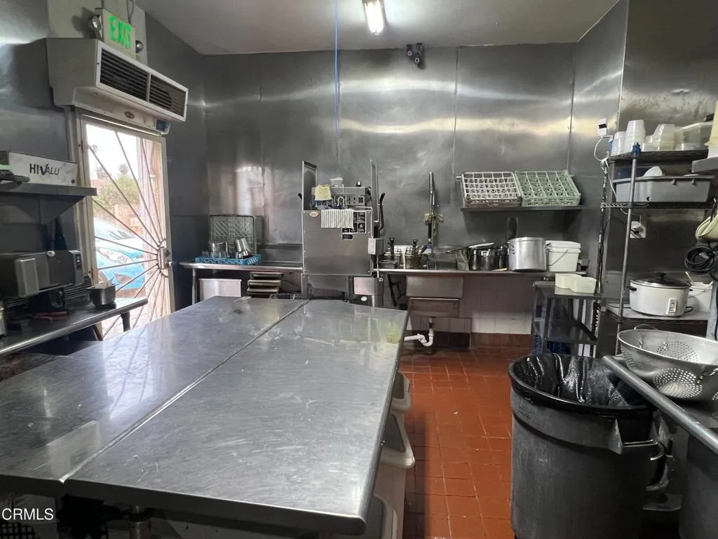 Additional image 26 of 1621 N Oxnard Boulevard, Oxnard, CA 93030