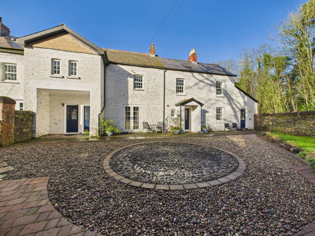 Additional image 34 of 8 bed detached house for saleCardiff Castle Grounds, Blackweir, Cardiff CF10