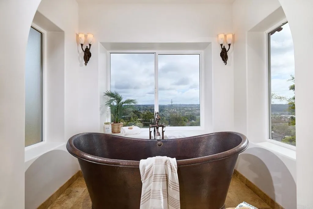 Additional image 100 of 6811 Vianda Court, Carlsbad, CA 92009