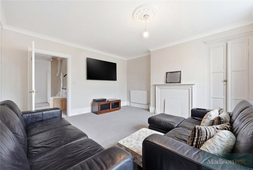 Additional image 14 of 7 bed semi-detached house for saleHigh Road, Loughton, Essex IG10