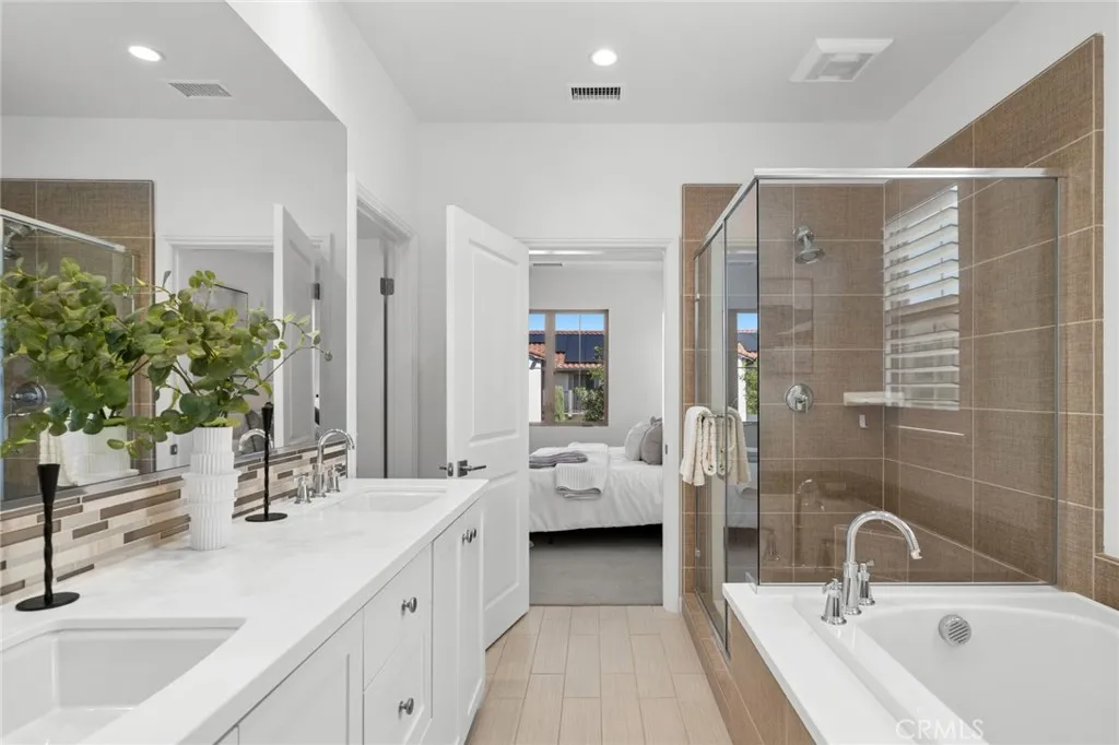 Additional image 29 of 76 Decker, Irvine, CA 92620