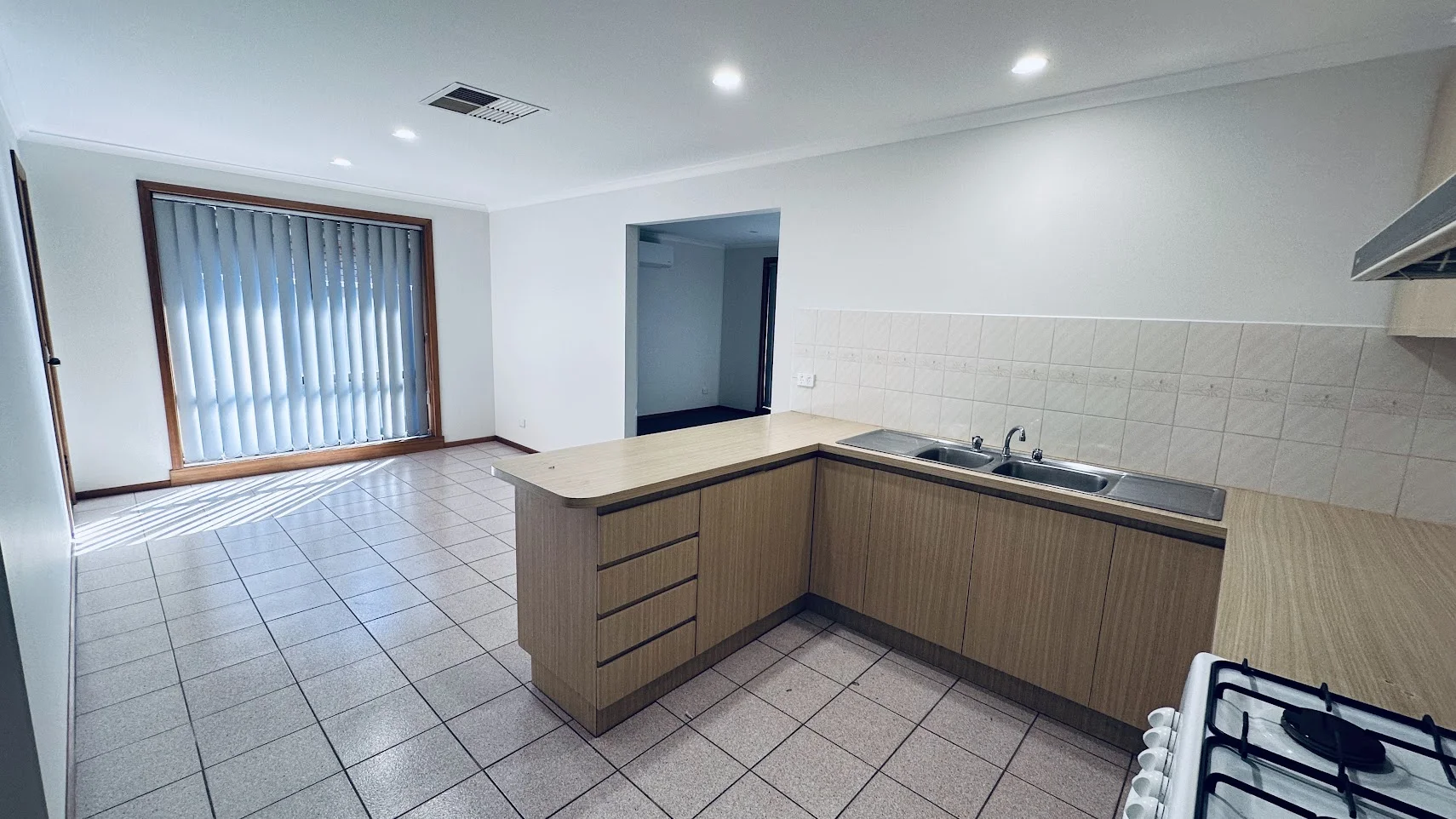 2/59 Truman Street, Spotswood VIC 3015