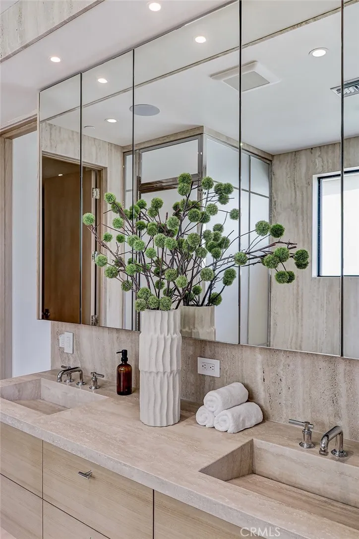 Additional image 111 of 315 25th, Manhattan Beach, CA 90266