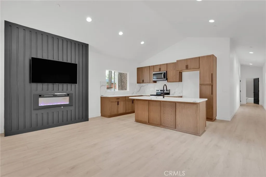 Additional image 47 of 40166 Esterly Ln, Big Bear Lake, CA 92315