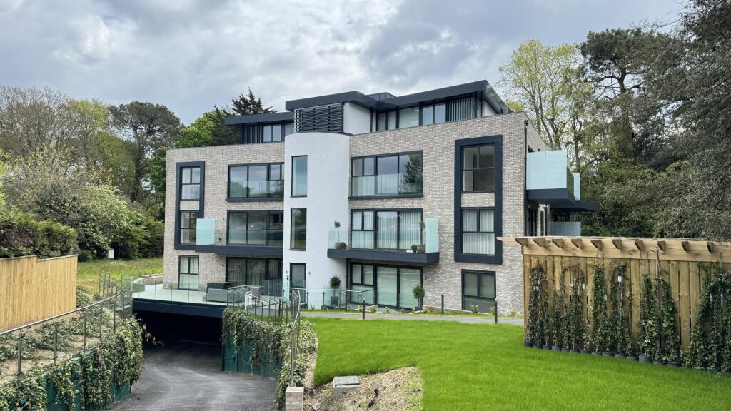 Martello Road South, Canford Cliffs
