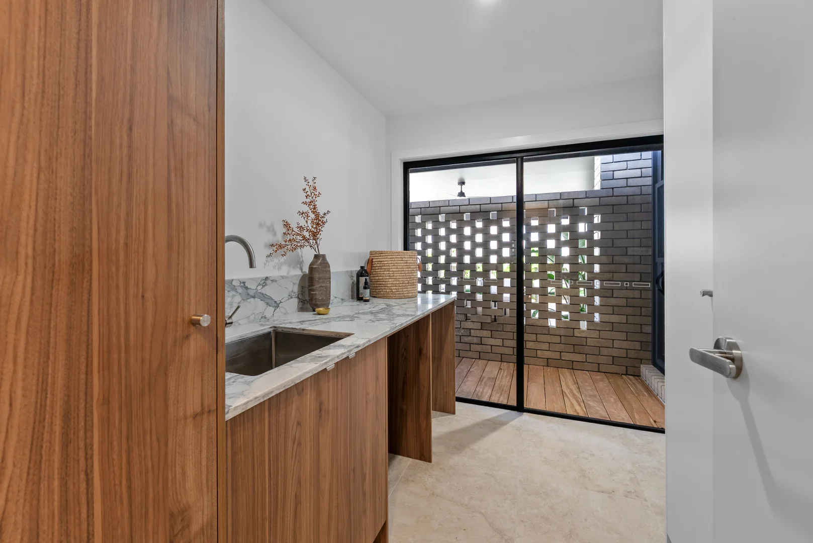 Additional image 17 of 1/189 Bayview Street, Runaway Bay QLD 4216