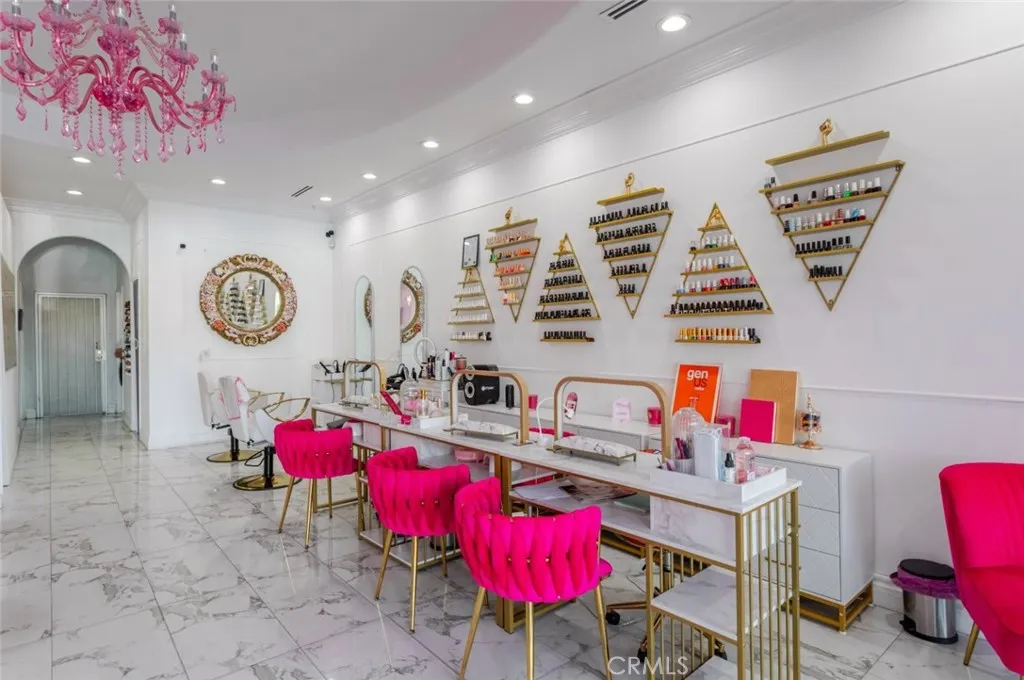 Additional image 7 of 13521 Sherman Way, Van Nuys, CA 91405