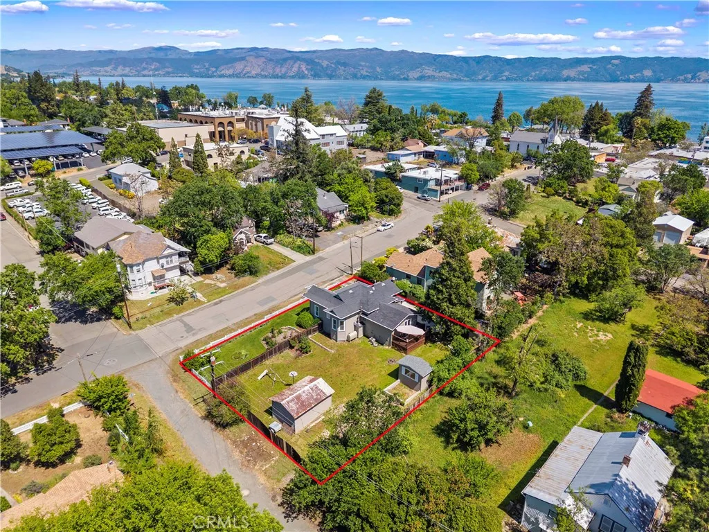 355 1st St, Lakeport, CA 95453