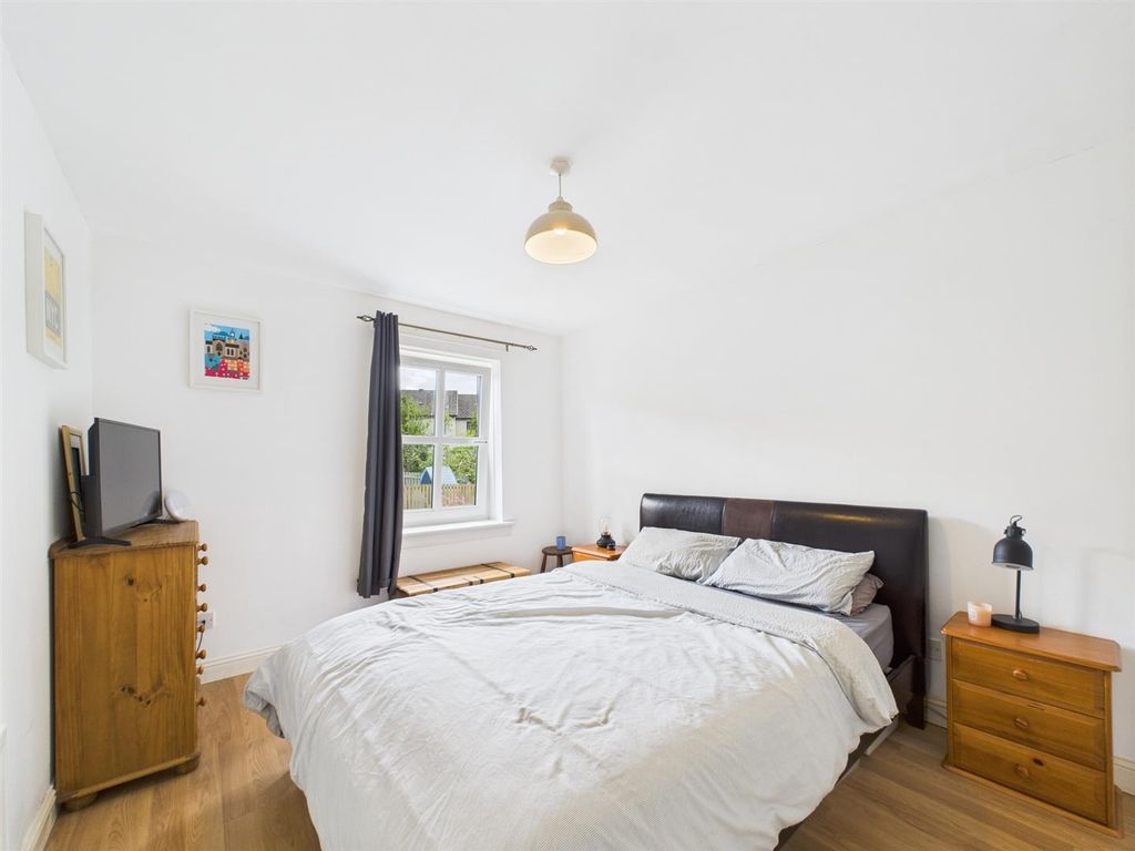 Additional image 7 of 3 bed flat for sale4D South Inch Court, Perth PH2