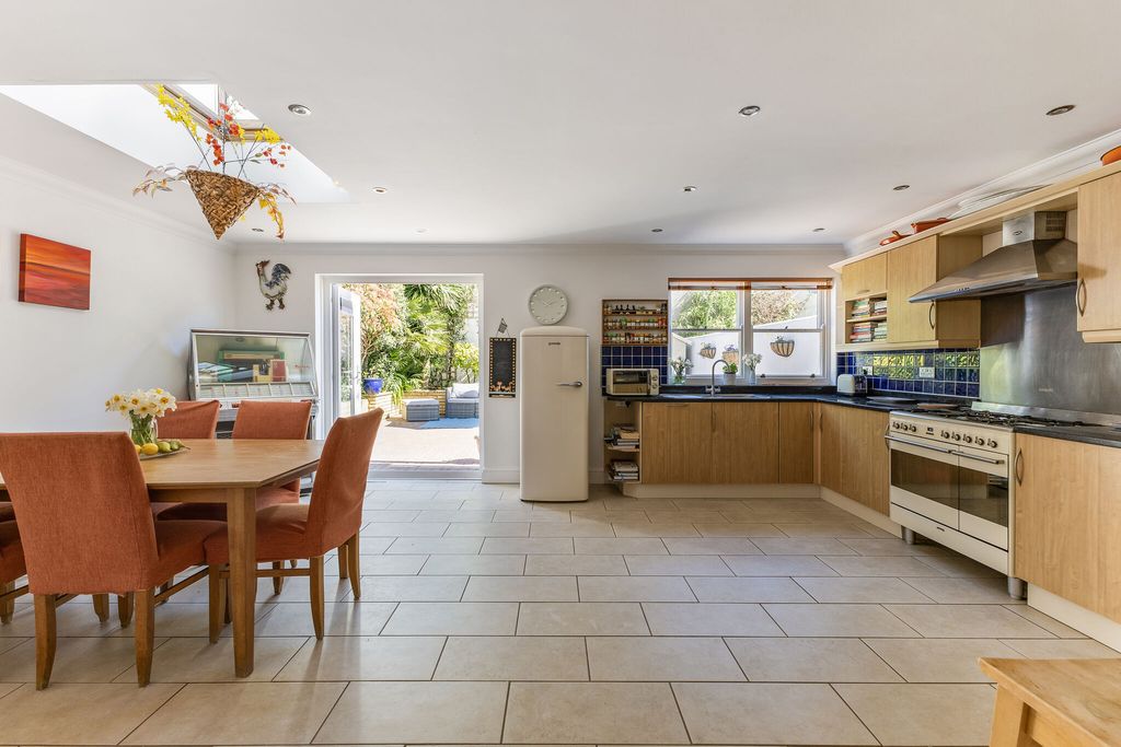 Additional image 7 of 4 bed semi-detached house for saleWestbourne Villas, Hove BN3