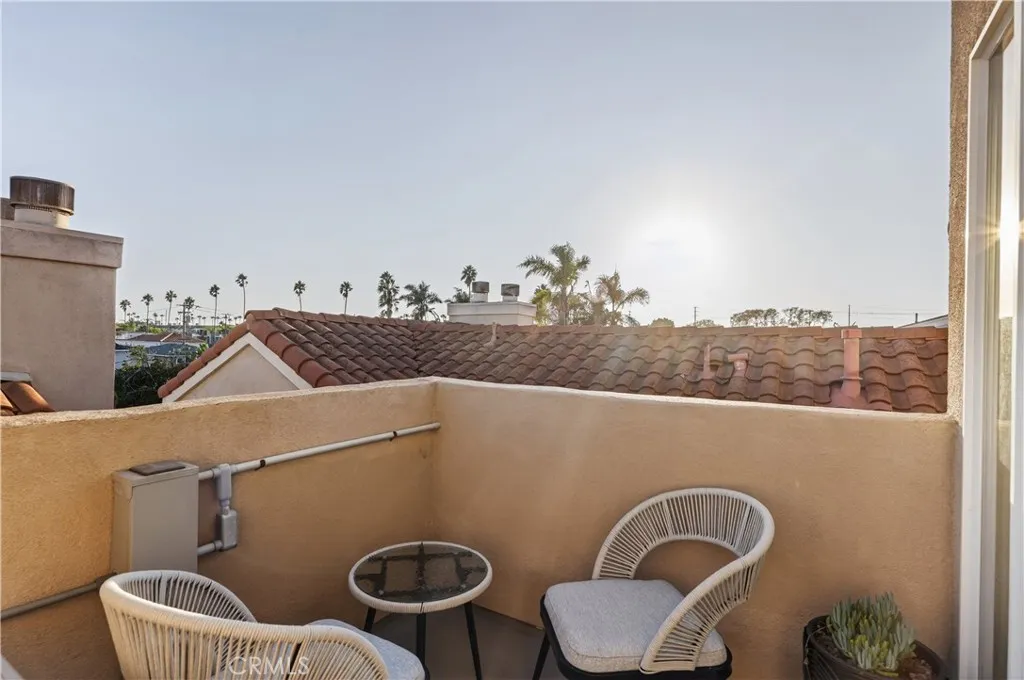 Additional image 44 of 221 Elmira Ave, Huntington Beach, CA 92648