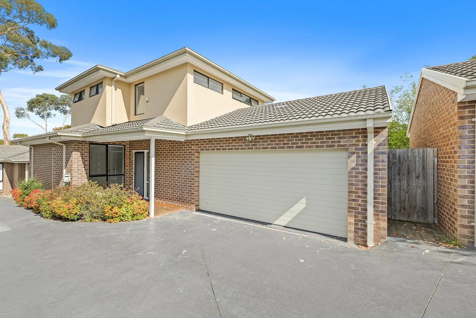 2/12 Moore Avenue, Croydon VIC 3136