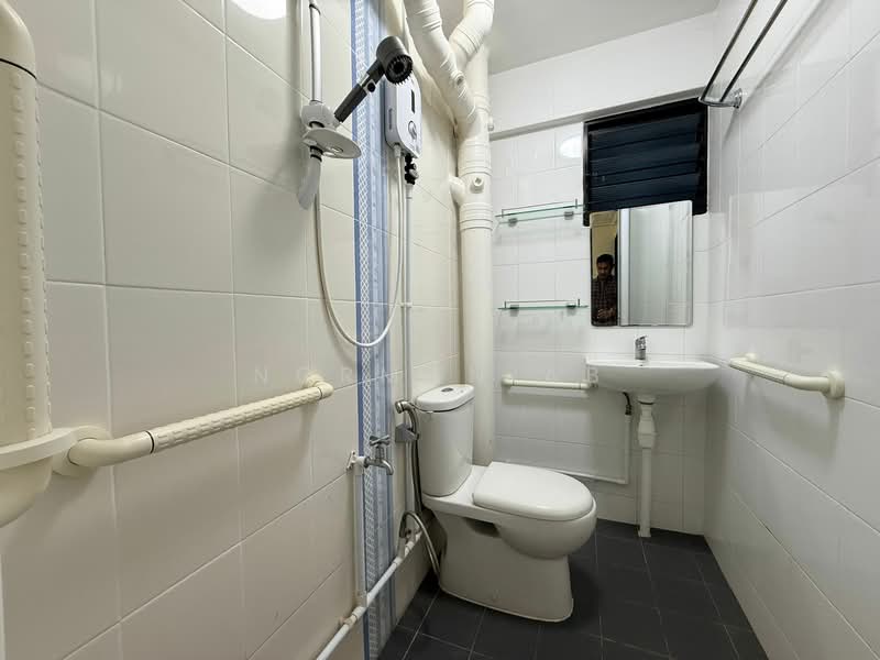 678 Hougang Avenue 8 photo 5