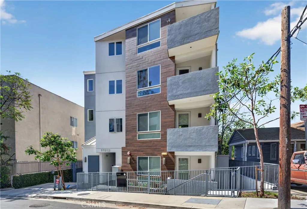 Additional image 45 of 11912 Laurelwood Dr. Unit 101, Studio City, CA 91604