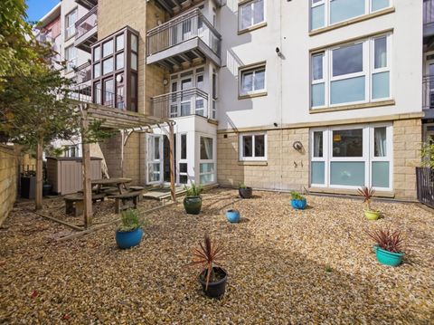 25/2 Brunswick Road, Edinburgh EH7