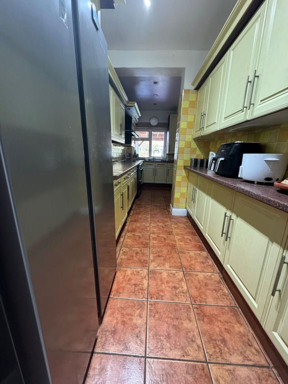 Room to rentForest Road IG6 photo 4