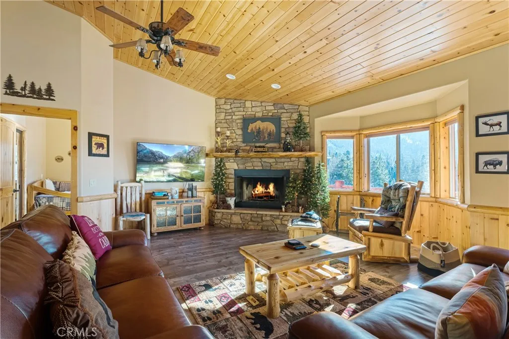 Additional image 5 of 43628 Yosemite Drive, Big Bear Lake, CA 92315