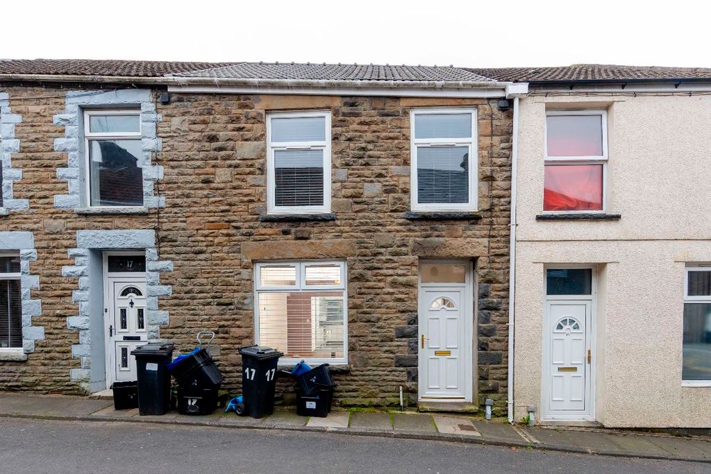 Additional image 2 of 3 bed terraced house to rentRailway Street, Trelewis, Treharris CF46