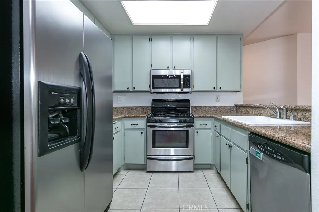 Additional image 42 of 221 S Oak Knoll Avenue Unit 202, Pasadena, CA 91101