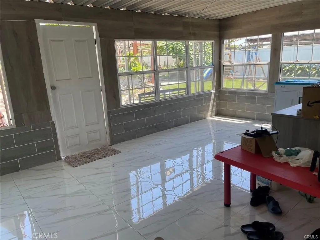 Additional image 13 of 521 S Western Avenue, Santa Ana, CA 92703