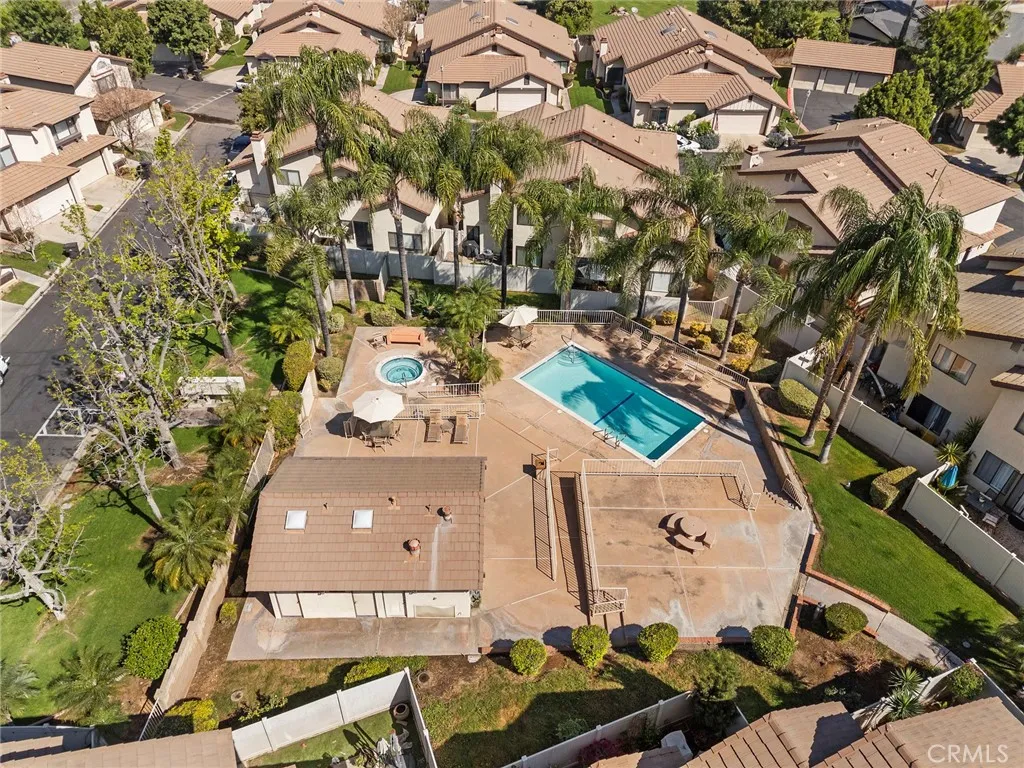 5050 Canyon Crest Dr Unit 7, Riverside, CA 92507