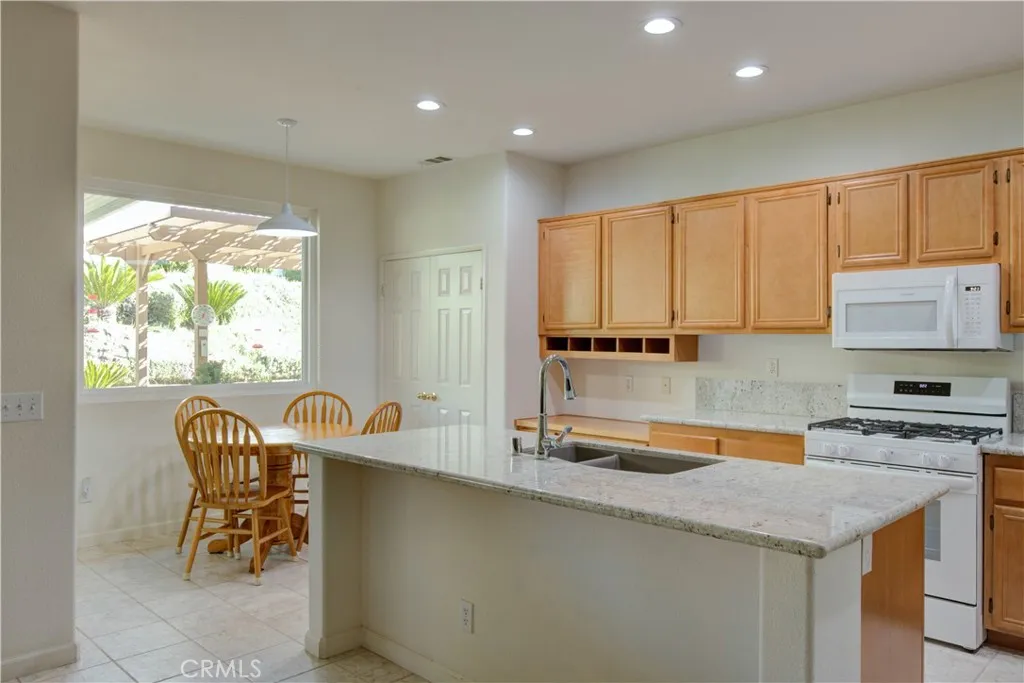 Additional image 3 of 35916 Country Park Dr, Wildomar, CA 92595