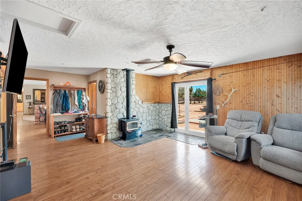 Additional image 50 of 12951 Joshua St, Hesperia, CA 92344