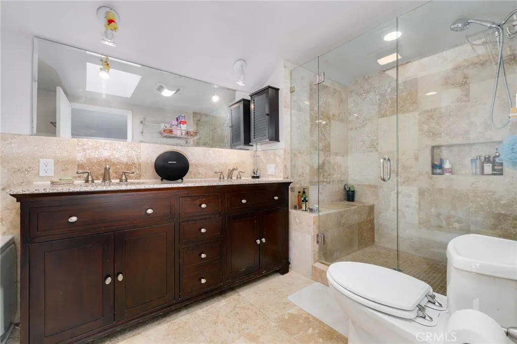 Additional image 61 of 307 11th, Azusa, CA 91702