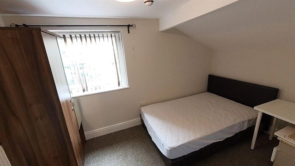 Additional image 10 of 11 bed semi-detached house to rentMauldeth Road Gatley, Manchester M20