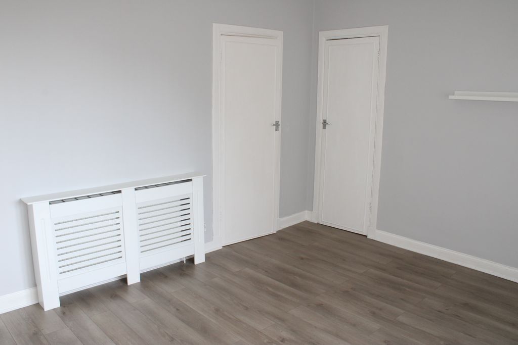 Additional image 7 of 2 bed property to rentMain Road, Port Glasgow PA14