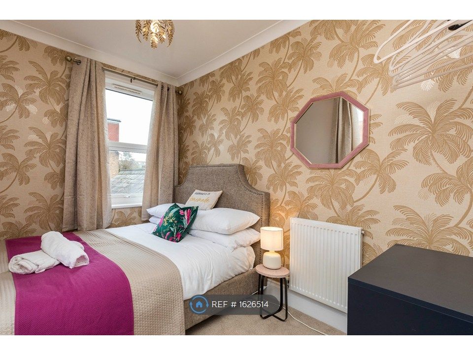 Additional image 20 of 4 bed semi-detached house to rentNorfolk Road, Horsham RH12