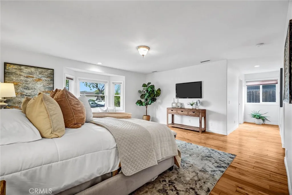 Additional image 75 of 2842 Velasco Ln, Costa Mesa, CA 92626