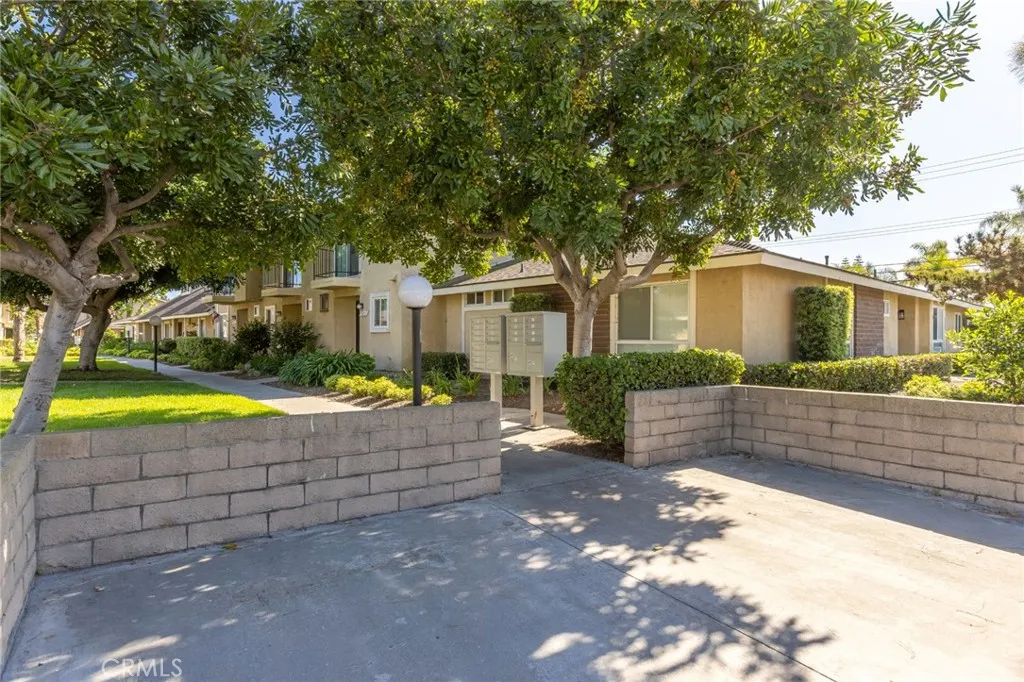 5844 Chapman Ave, Garden Grove, CA 92845