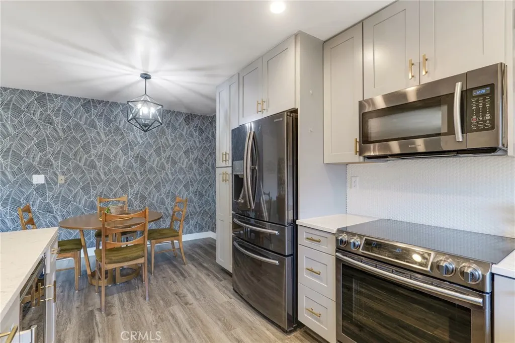 Additional image 25 of 5232 Corteen pl Unit 17, Valley Village, CA 91607
