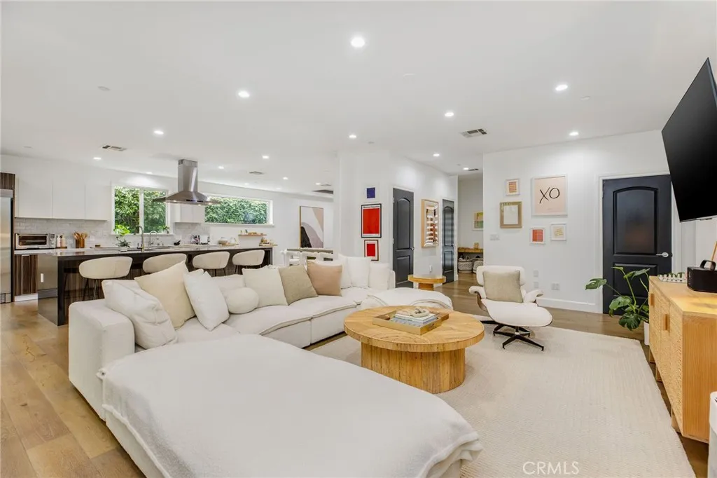 Additional image 14 of 11645 Woodbridge Street, Studio City, CA 91604