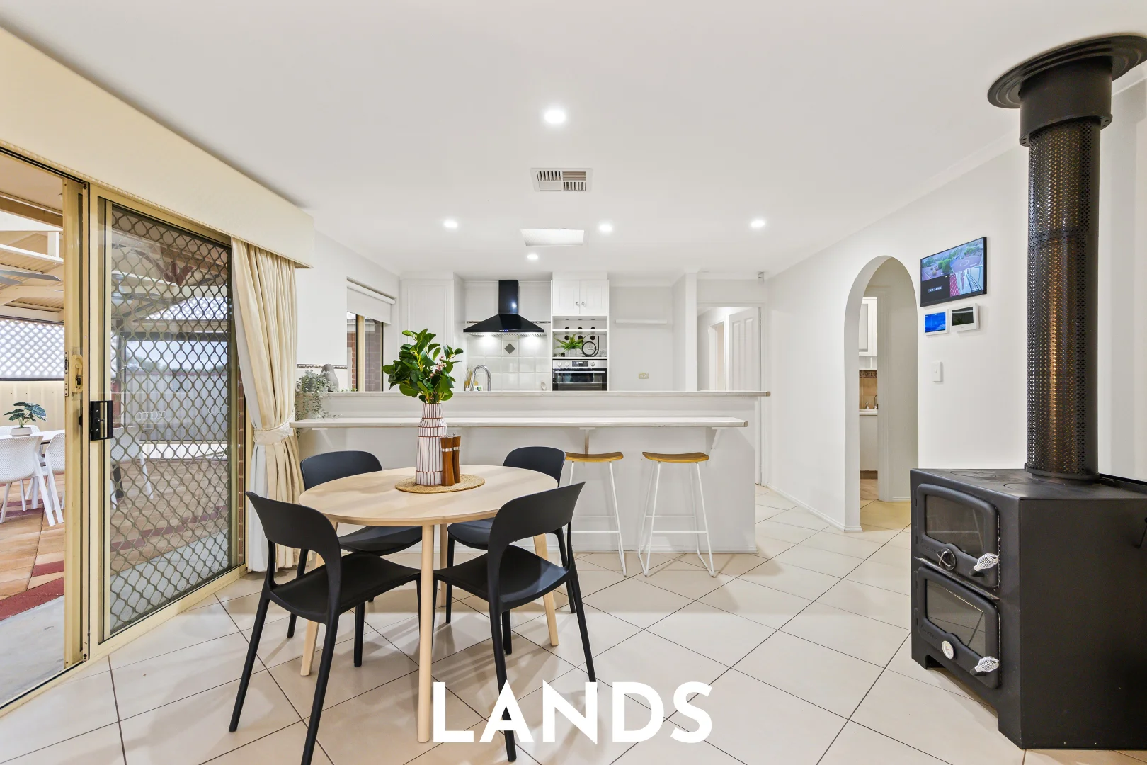 Additional image 4 of 9 Glasgow Court, Gulfview Heights SA 5096