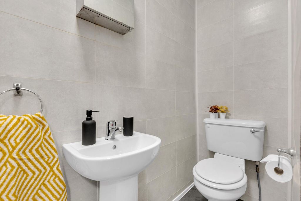 Additional image 10 of 5 bed shared accommodation to rentAsh Road, Leeds LS6