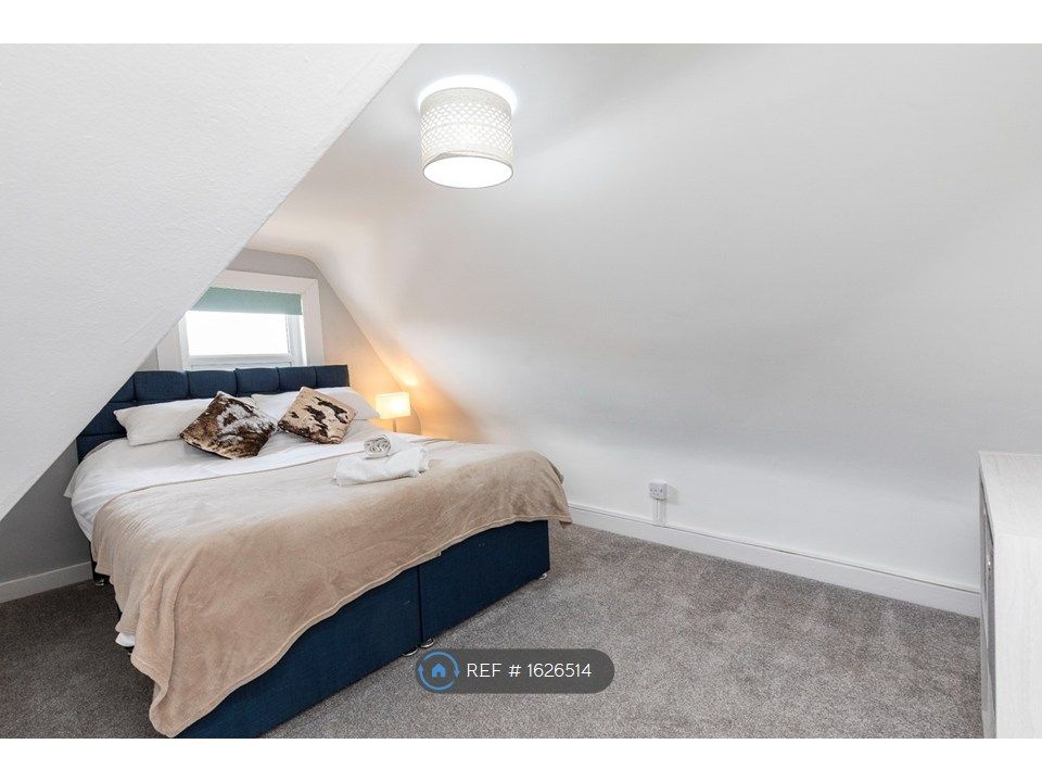 Additional image 19 of 4 bed semi-detached house to rentNorfolk Road, Horsham RH12
