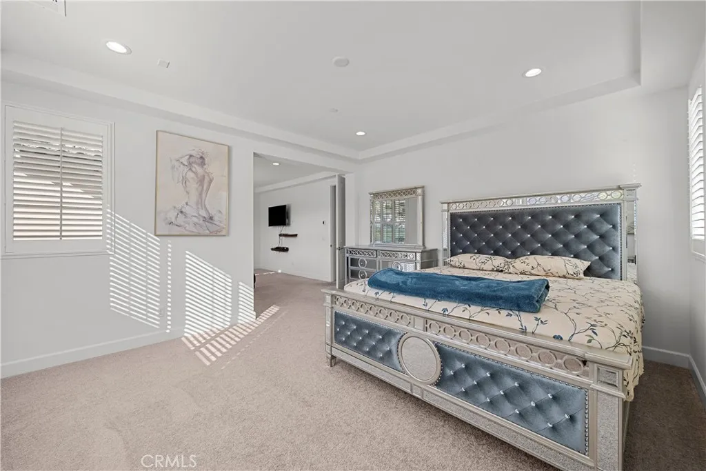 Additional image 11 of 8327 N Mariposa Court, Canoga Park, CA 91304