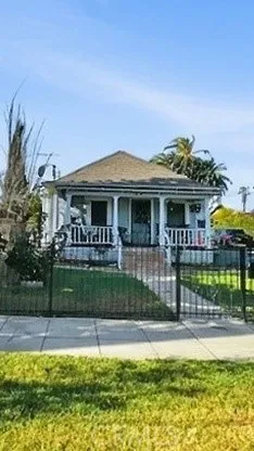 Additional image 21 of 2944 6th St, Riverside, CA 92507