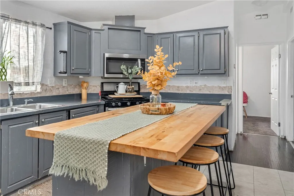 Additional image 11 of 45465 25th Street E Unit SPC108, Lancaster, CA 93535
