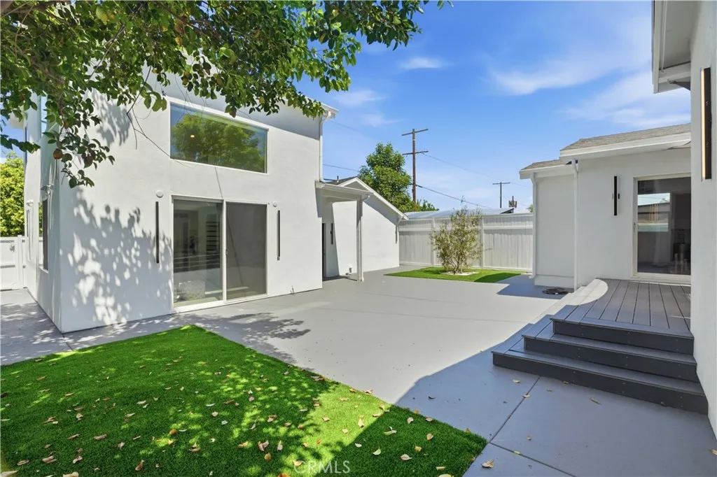 Additional image 32 of 17721 Burbank Blvd, Encino, CA 91316